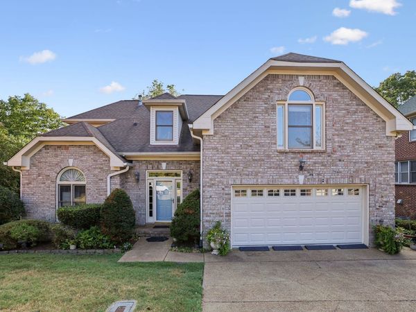5176 Bay Overlook Dr, Hermitage, TN 37076