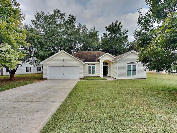 5611 Timbertop Lane , Charlotte, NC 28215
