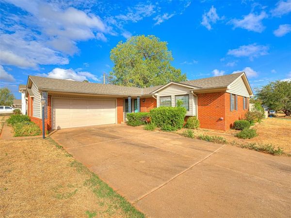 5401 NW 64th Street, Warr Acres, OK 73132