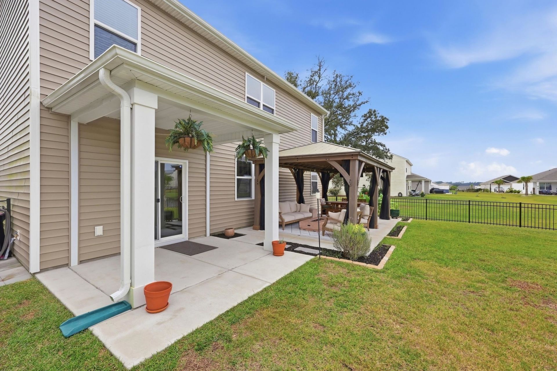 2297 Ainsley Dr. Photo 44