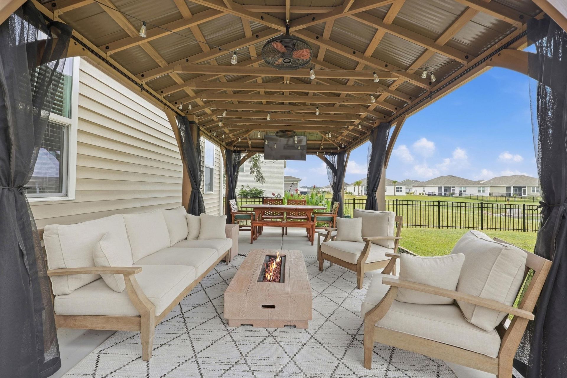 2297 Ainsley Dr. Photo 46