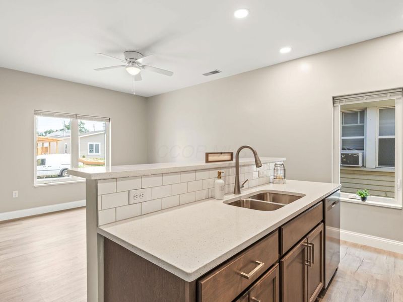 1636 Kohr Place , Columbus, OH 43211 Photo 11