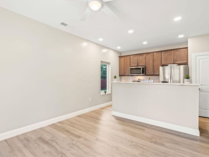 1636 Kohr Place , Columbus, OH 43211 Photo 5