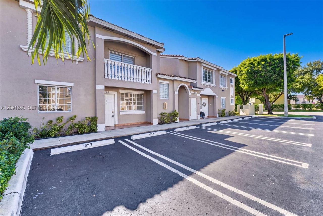 7221 NW 174th Ter , Unit 102, Hialeah, FL 33015 Photo