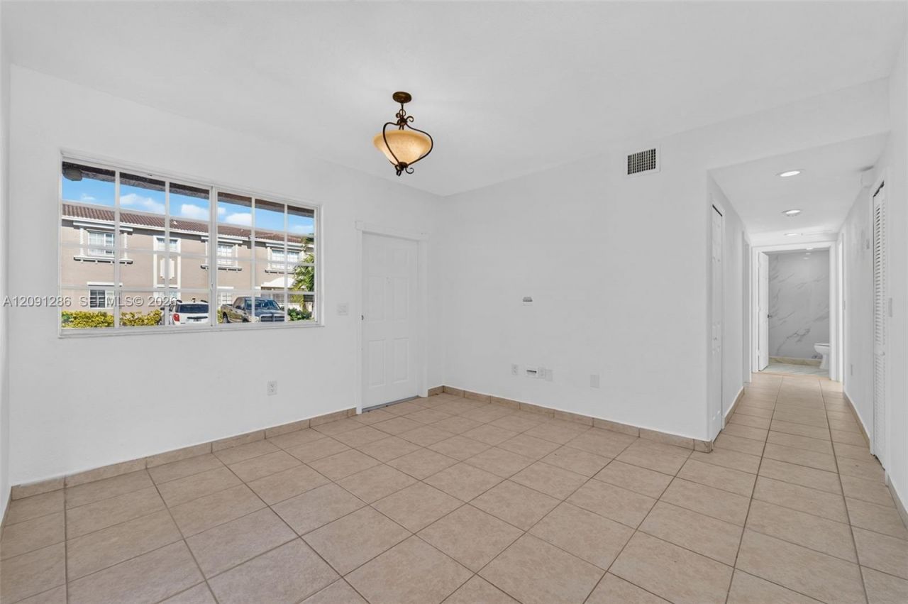 7221 NW 174th Ter , Unit 102, Hialeah, FL 33015 Photo