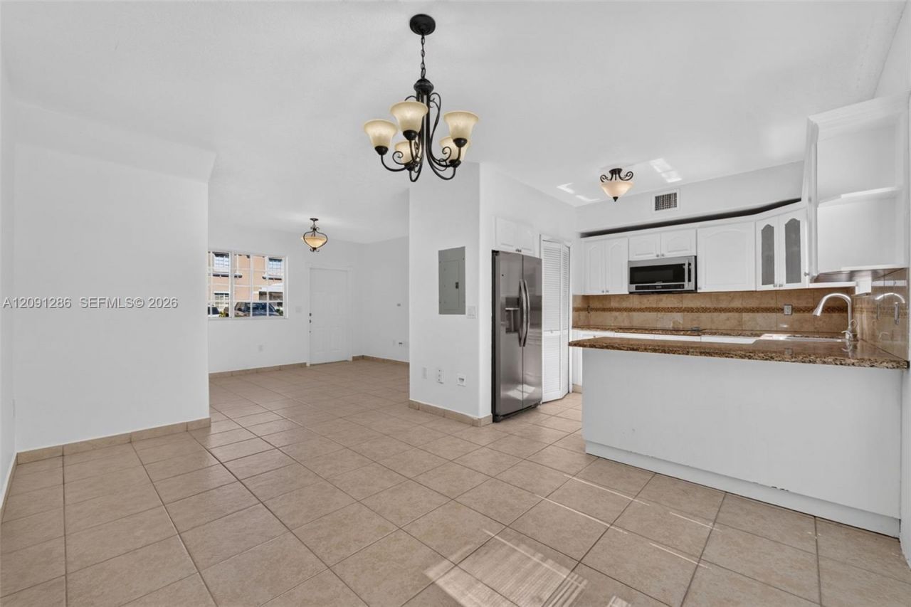7221 NW 174th Ter , Unit 102, Hialeah, FL 33015 Photo