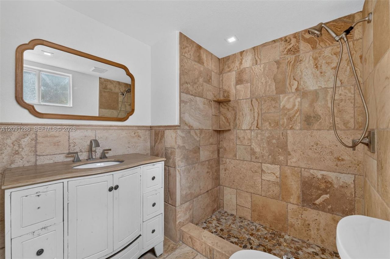 7221 NW 174th Ter , Unit 102, Hialeah, FL 33015 Photo
