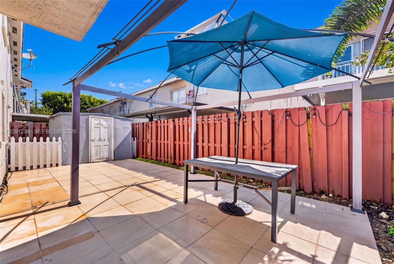 7221 NW 174th Ter , Unit 102, Hialeah, FL 33015 Photo