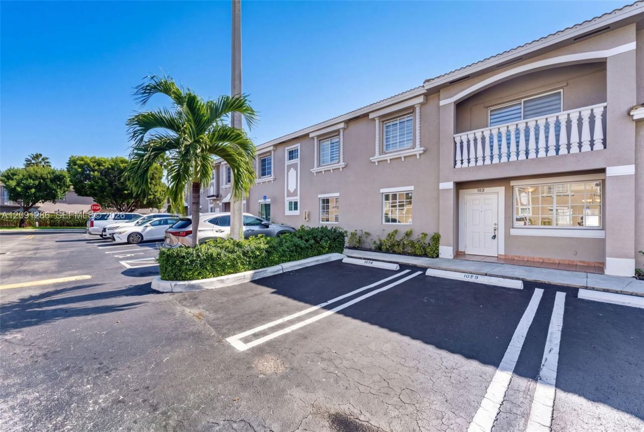 7221 NW 174th Ter , Unit 102, Hialeah, FL 33015 Photo