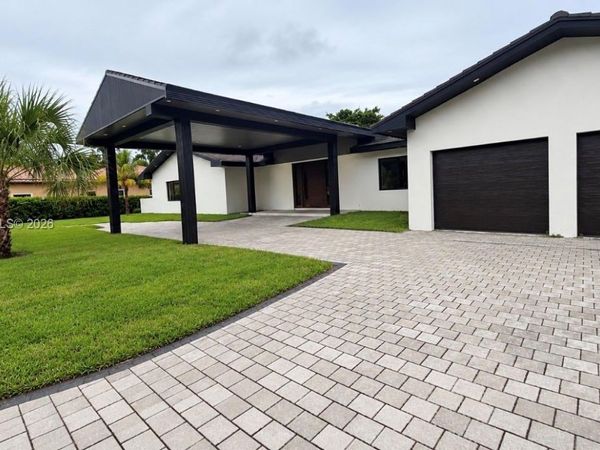 9505 SW 67th Ave , Pinecrest, FL 33156