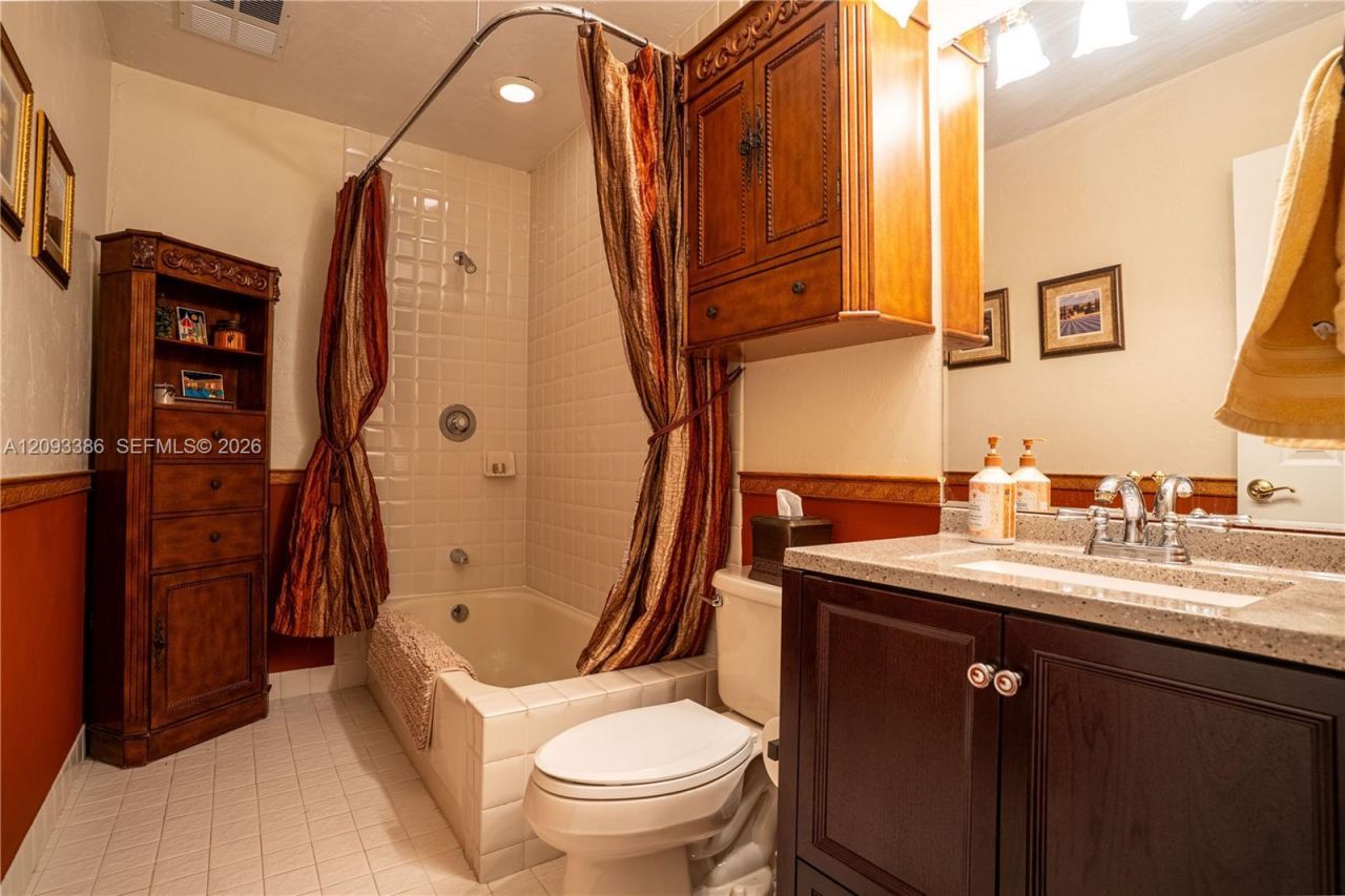 9761 SW 123rd St, Miami, FL 33176 Photo