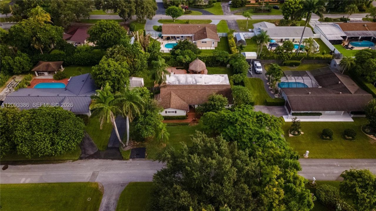 9761 SW 123rd St, Miami, FL 33176 Photo