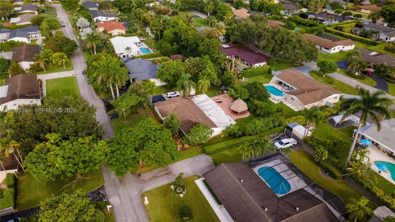 9761 SW 123rd St, Miami, FL 33176 Photo