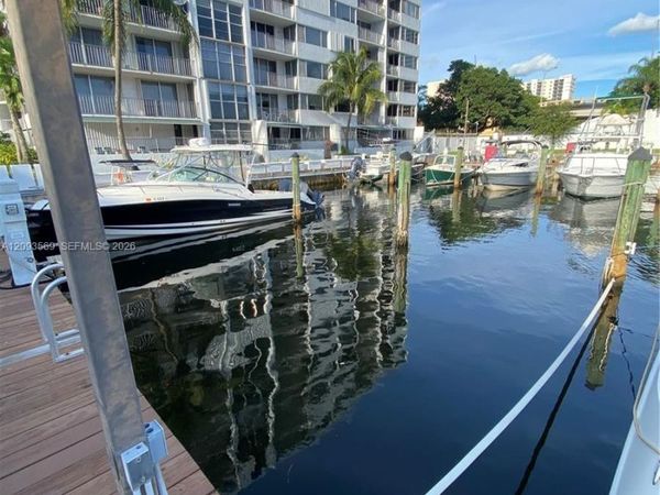 1700 NW North River Dr, Miami, FL 33125