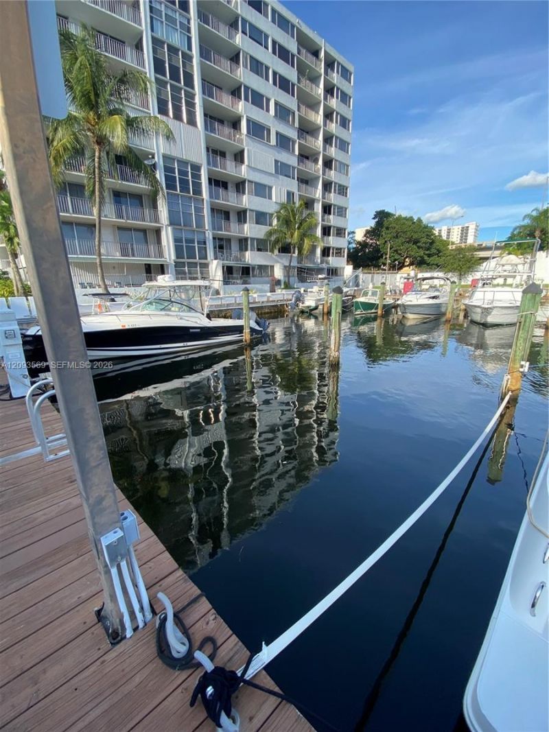 1700 NW North River Dr, Miami, FL 33125 Photo
