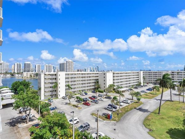 18021 Biscayne Blvd , Unit 603, Aventura, FL 33160