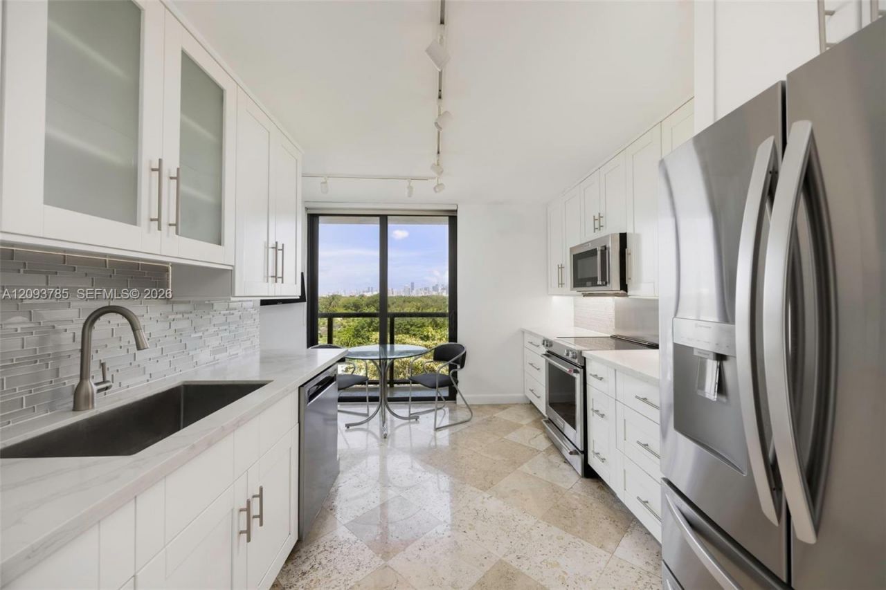 2575 S Bayshore Dr, Unit 10A & 10B, Coconut Grove, FL 33133 Photo