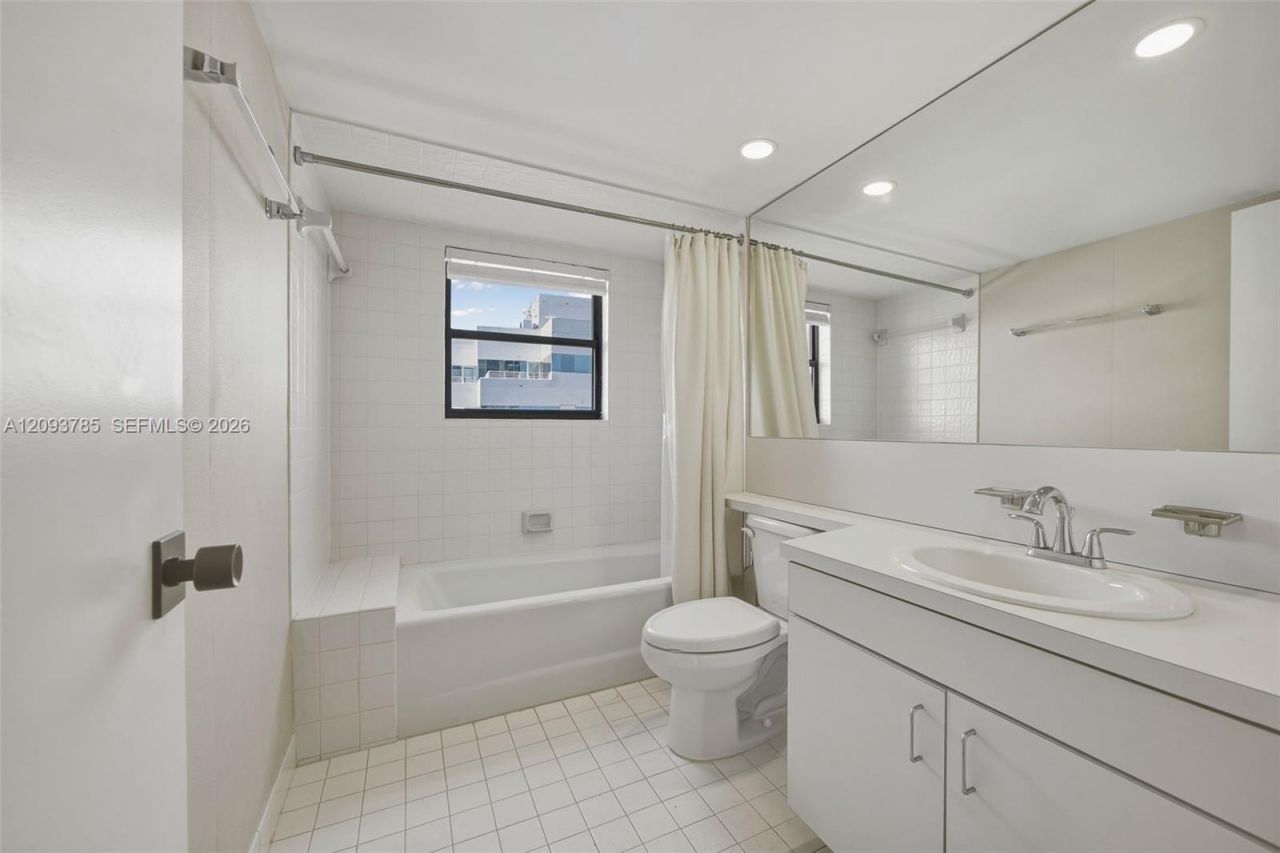 2575 S Bayshore Dr, Unit 10A & 10B, Coconut Grove, FL 33133 Photo