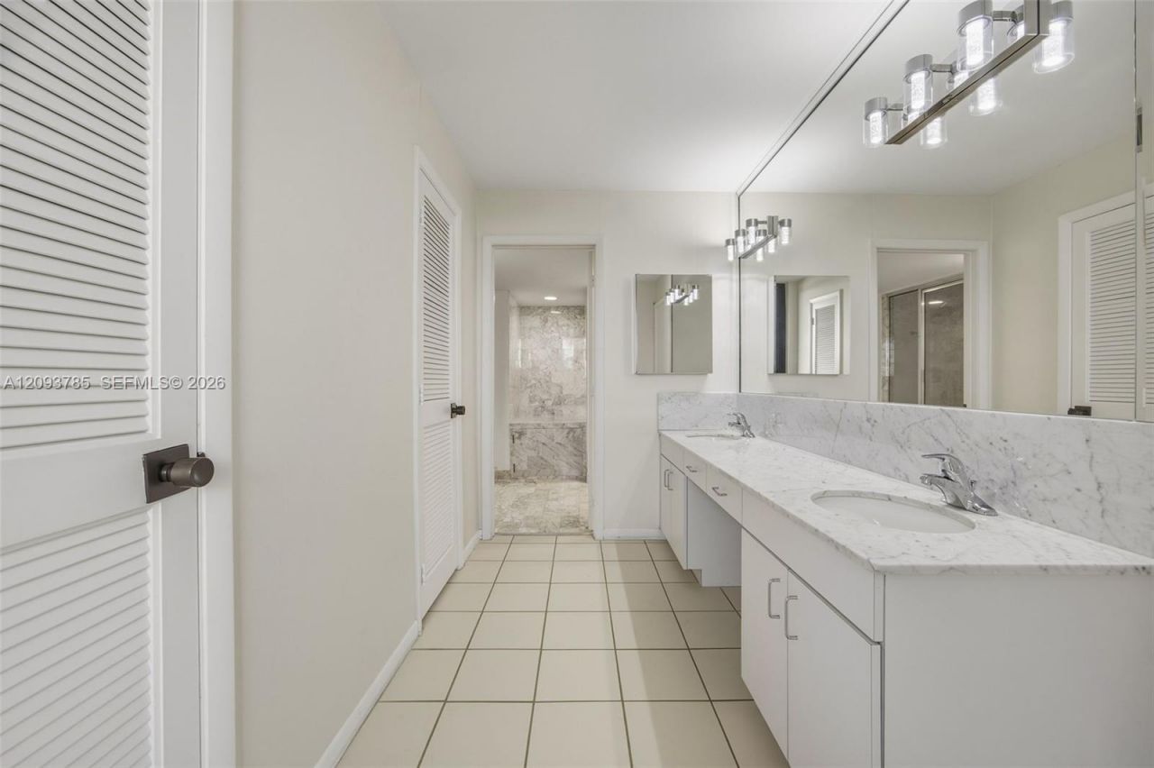 2575 S Bayshore Dr, Unit 10A & 10B, Coconut Grove, FL 33133 Photo