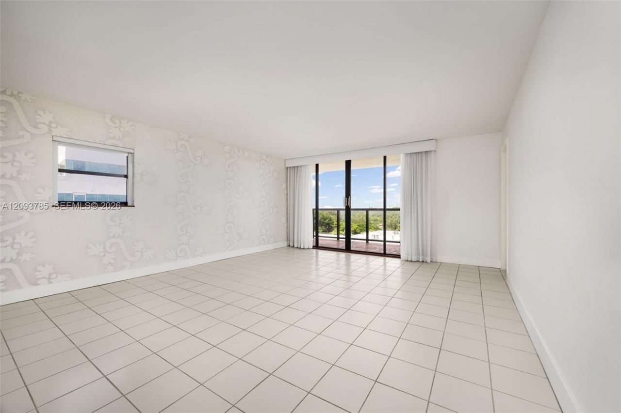 2575 S Bayshore Dr, Unit 10A & 10B, Coconut Grove, FL 33133 Photo