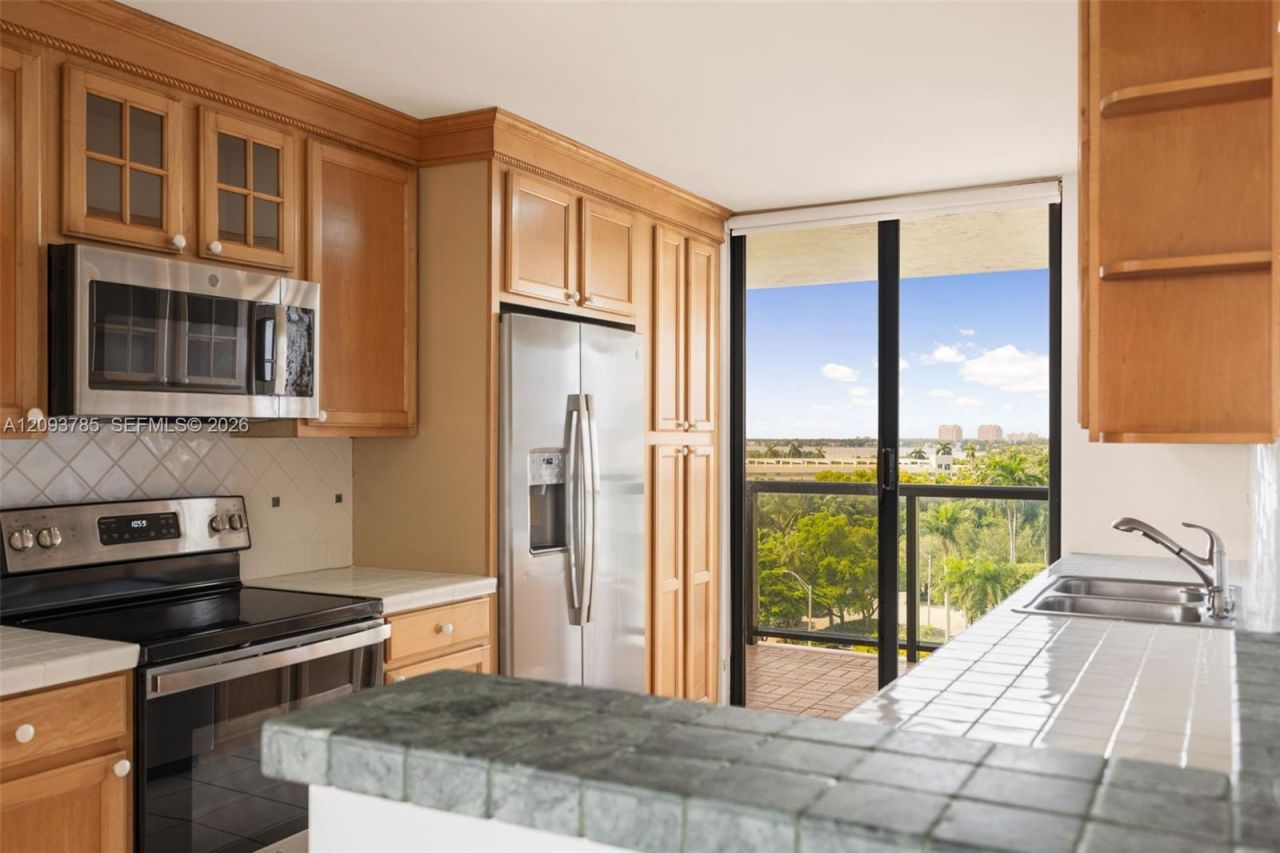 2575 S Bayshore Dr, Unit 10A & 10B, Coconut Grove, FL 33133 Photo
