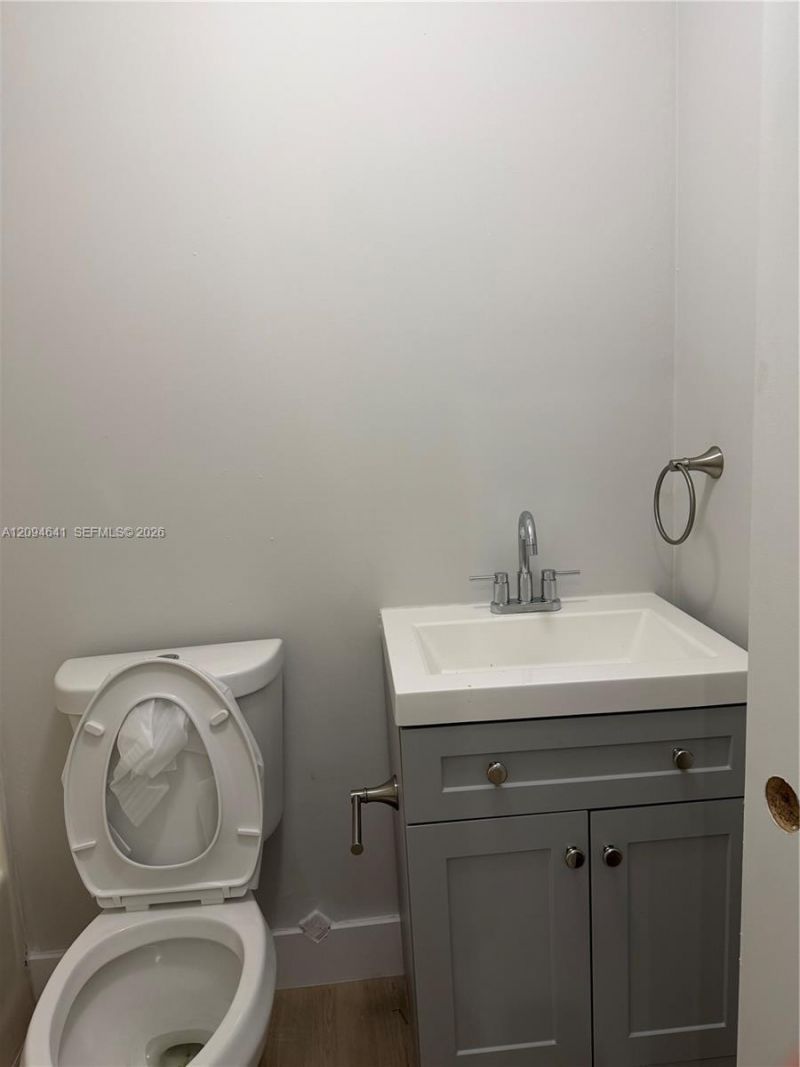 576 NE 63rd St , Unit 3, Miami, FL 33138 Photo