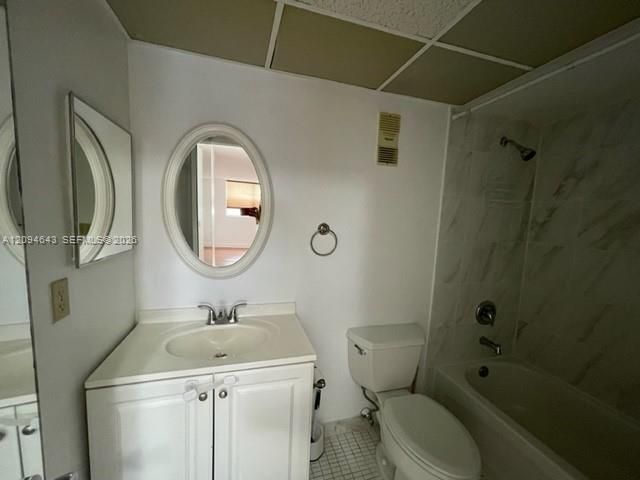470 Executive Center Dr , Unit 2E, West Palm Beach, FL 33401 Photo