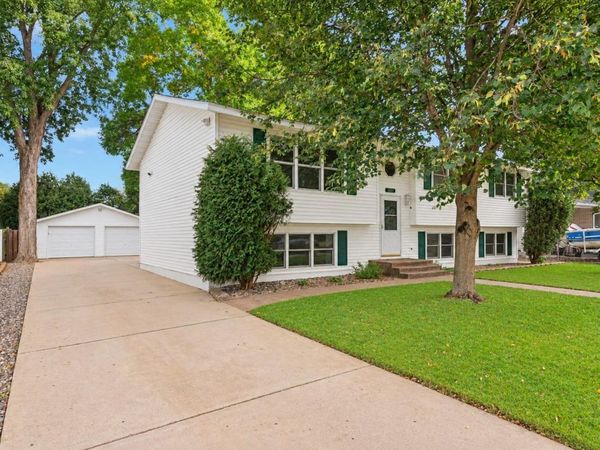 1601 Walnut Street, Hastings, MN 55033
