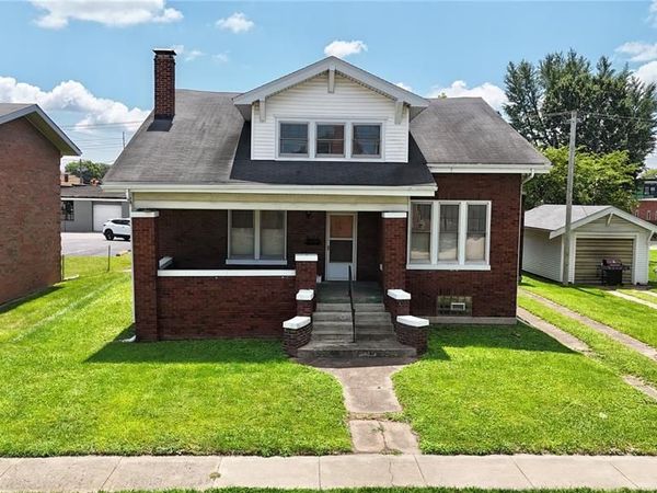 308 W Clay Street , Collinsville, IL 62234