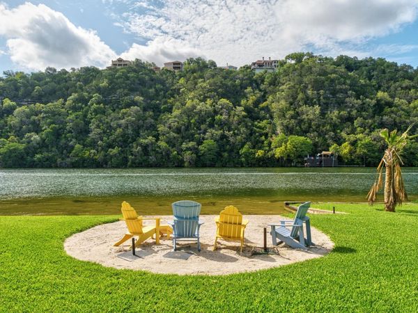 2205 Manana ST, Austin, TX 78730