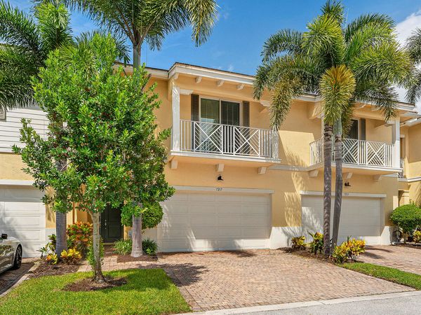 7217 Oxford Court, Palm Beach Gardens, FL 33418