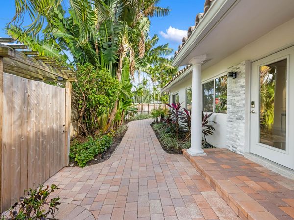 1764 NE 16TH Street, Fort Lauderdale, FL 33304