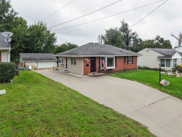 1602 Milton Avenue, Des Moines, IA 50316