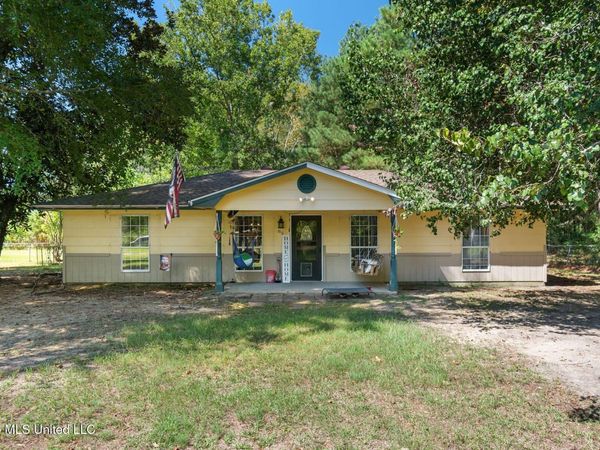 85 Lake Mike Conner Road, Collins, MS 39428