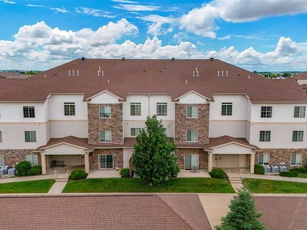 460 Cameron Way, Unit 101-306, North Liberty, IA 52317