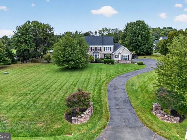 38392 STONE EDEN DRIVE, HAMILTON, VA 20158