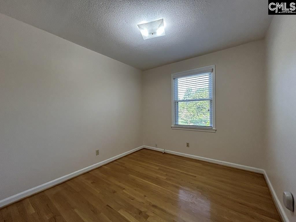 6100 Yorkshire Drive  Photo 19