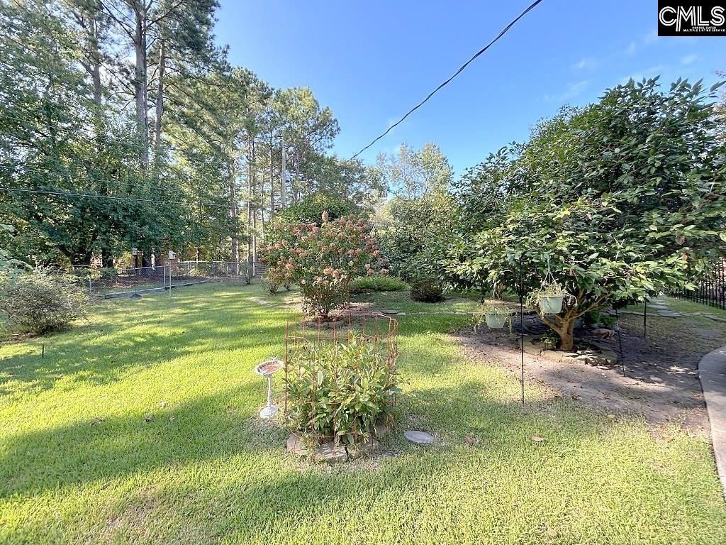 6100 Yorkshire Drive  Photo 26