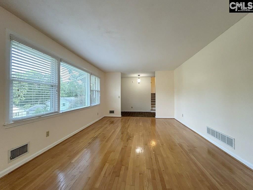 6100 Yorkshire Drive  Photo 4