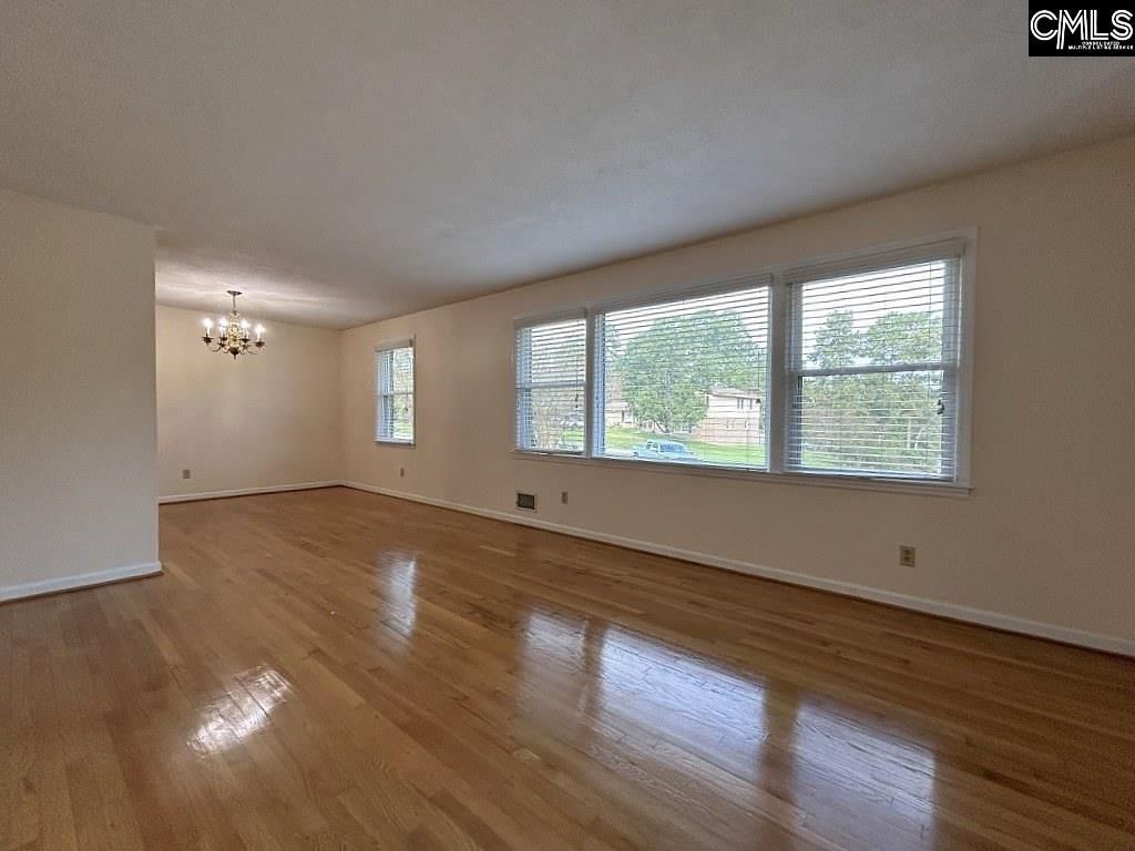 6100 Yorkshire Drive  Photo 5