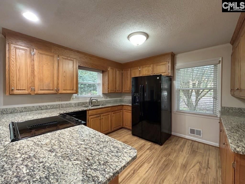 6100 Yorkshire Drive  Photo 7