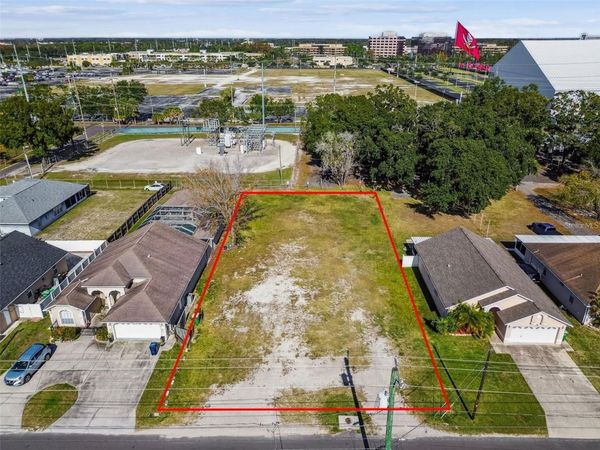 3337 W WOODLAWN AVENUE , TAMPA, FL 33607