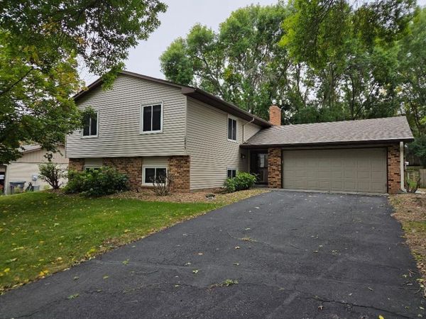12273 Jack Pine Trail, Eden Prairie, MN 55347