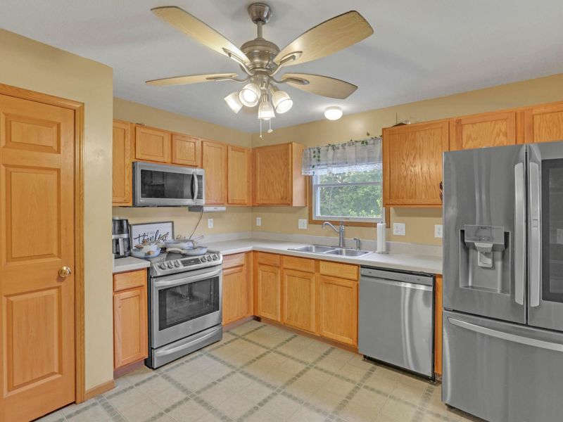 1467 Creekview Drive , Marysville, OH 43040 Photo 15
