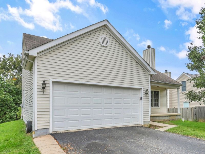 1467 Creekview Drive , Marysville, OH 43040 Photo 3