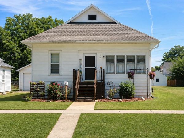 319 S Main Street, Gilman, IL 60938