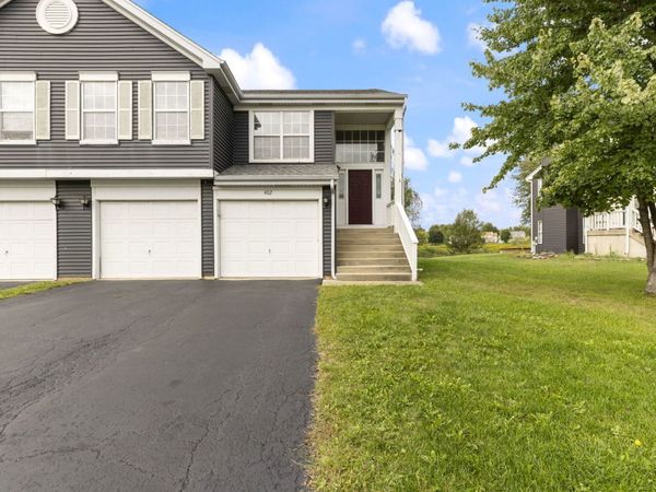 402 Gloria Lane, Oswego, IL 60543