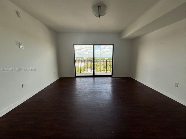 4242 NW 2nd St , Unit 813, Miami, FL 33126