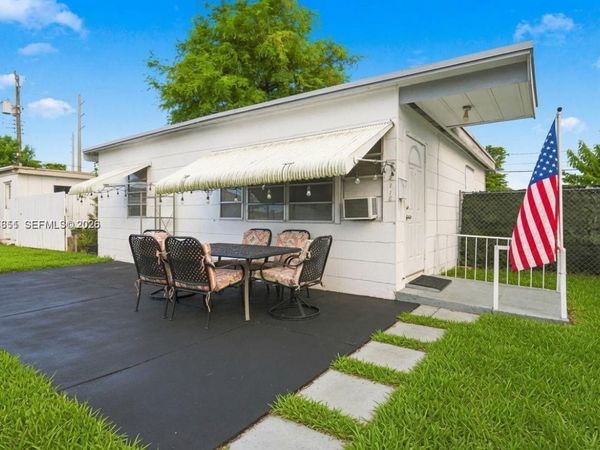 2118 Coolidge St , Hollywood, FL 33020
