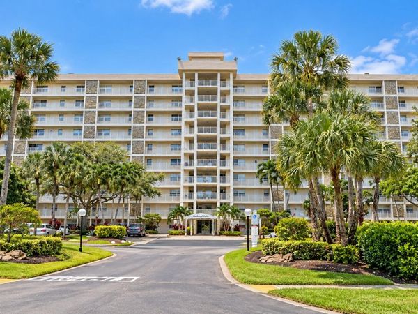 3510 OAKS Way, Unit 408, Pompano Beach, FL 33069